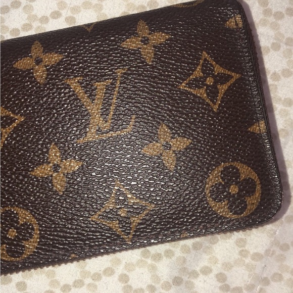 Louis Vuitton Monogram Wallet - Picture 9 of 10